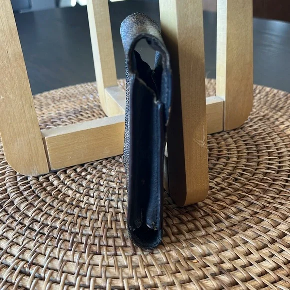 Louis Vuitton damier pouch - Picture 4 of 9